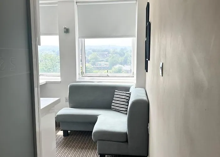 Studio For 2 * Bradford