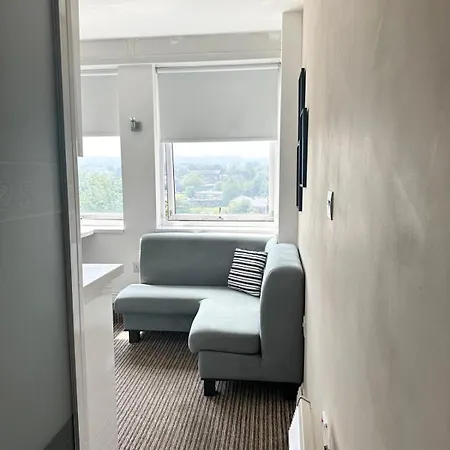 Studio For 2 * Bradford (West Yorkshire)